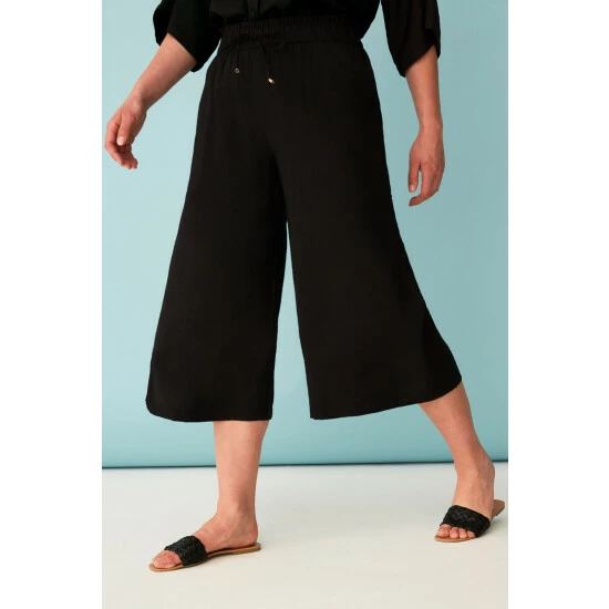 unnamed-file-1724.jpg F&F Black Textured Satin Culotte Trousers -F&F Shop unnamed file 1724