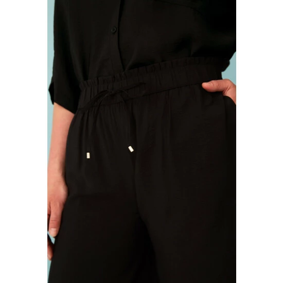 unnamed-file-1726.jpg F&F Black Textured Satin Culotte Trousers -F&F Shop unnamed file 1726