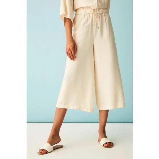 unnamed-file-1729.jpg F&F Cream Textured Satin Culotte Trousers -F&F Shop unnamed file 1729