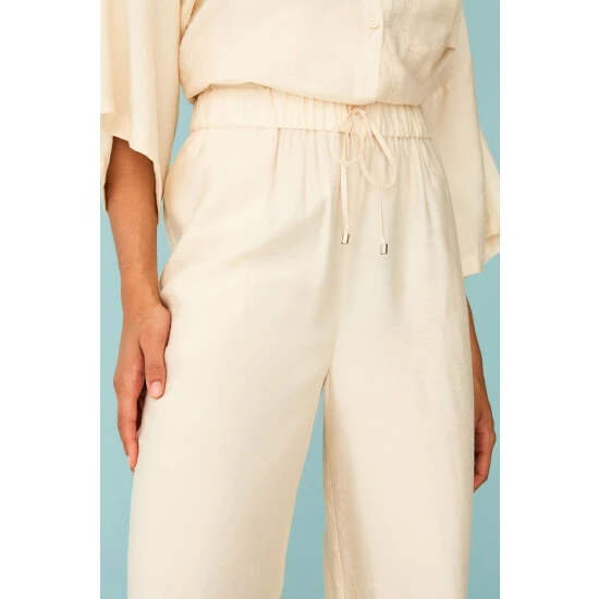 unnamed-file-1732.jpg F&F Cream Textured Satin Culotte Trousers -F&F Shop unnamed file 1732