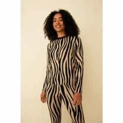 F&F Black Textured Zebra Top