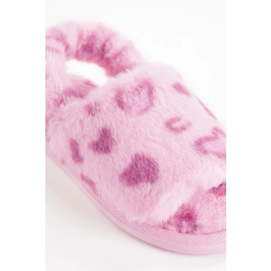 unnamed-file-2722.jpg F&F Pink Faux Fur Heart Backstrap Slippers -F&F Shop unnamed file 2722