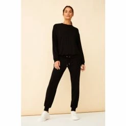 F&F Daniella Black Pintuck Crew Sweatshirt 4 F&F Daniella Black Pintuck Crew Sweatshirt -F&F Shop unnamed file 2882