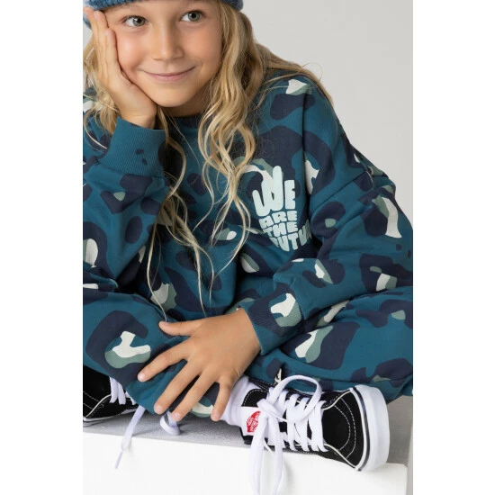 unnamed-file-9.jpg F&F FW Bridge Blue Leopard Sweat And Jogger Set -F&F Shop unnamed file 9